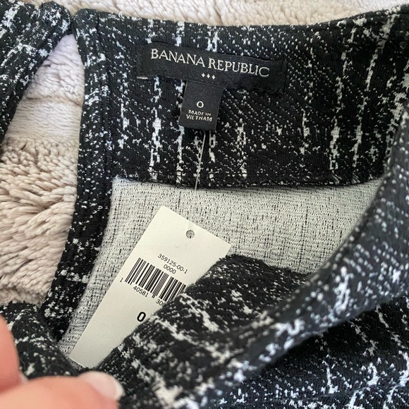 NWT❗️Banana Republic B&W Plaid Knit Shift Dress - Picture 7 of 8